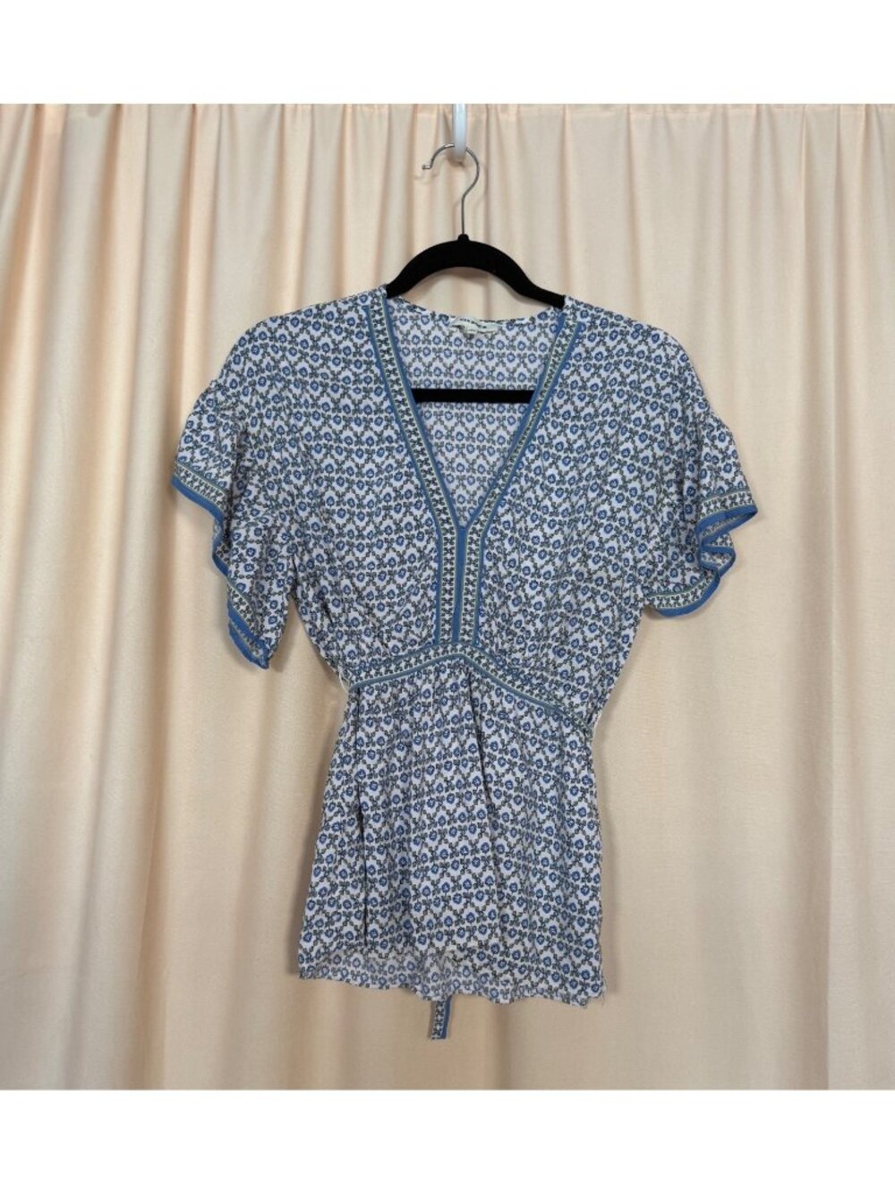 Max Studio Belted Waist V Neck Blouse Size L Contrast Workwear Cottage